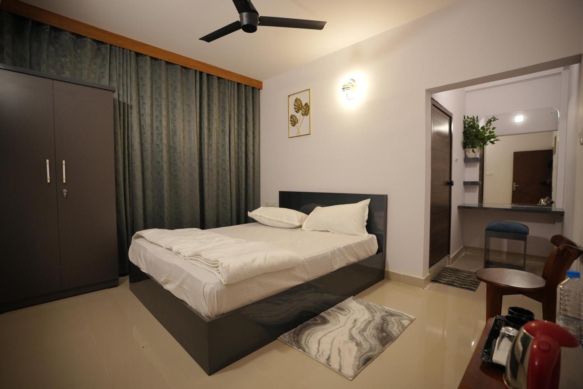Hotel Le Marina Residency Kozhikode Exterior photo